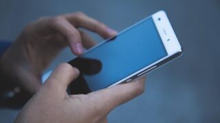 ワイヤレス充電帯記事、冒頭のリード画像