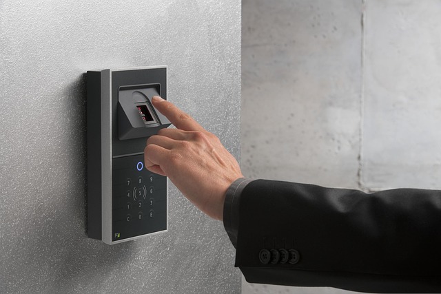fingerprint scanner security safe