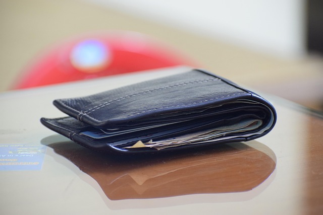organizing bank cards wallet